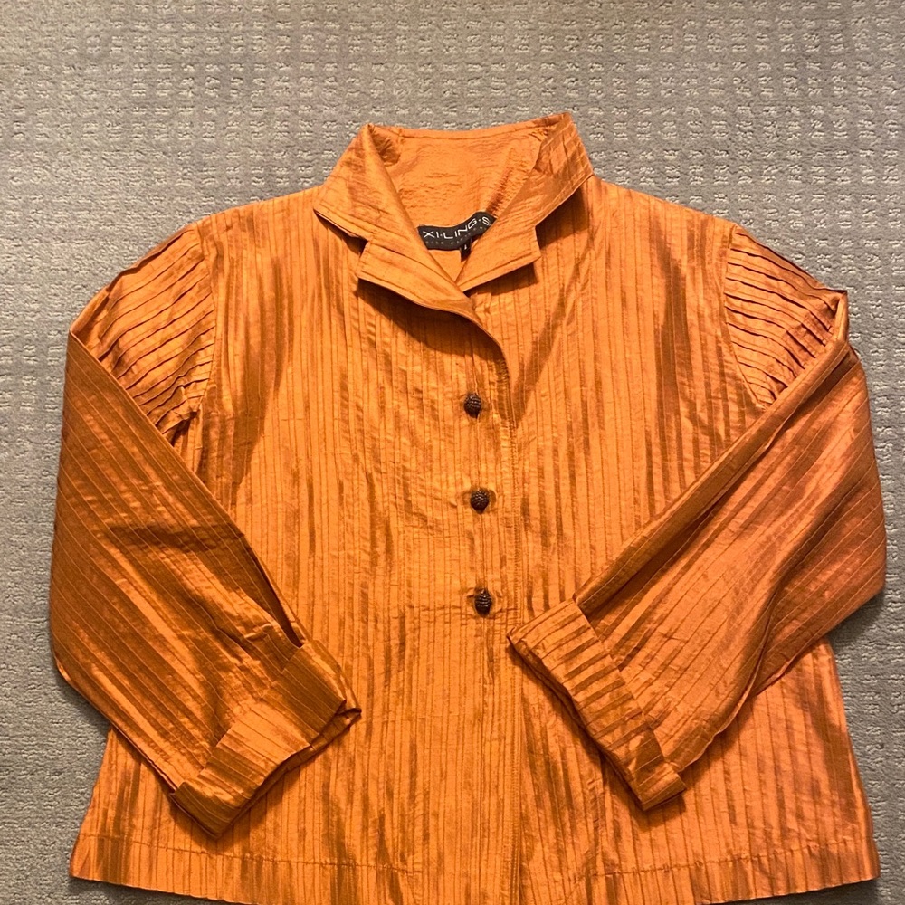 XI Ling Shi Haute Couture Orange Pleated Women's Blouse